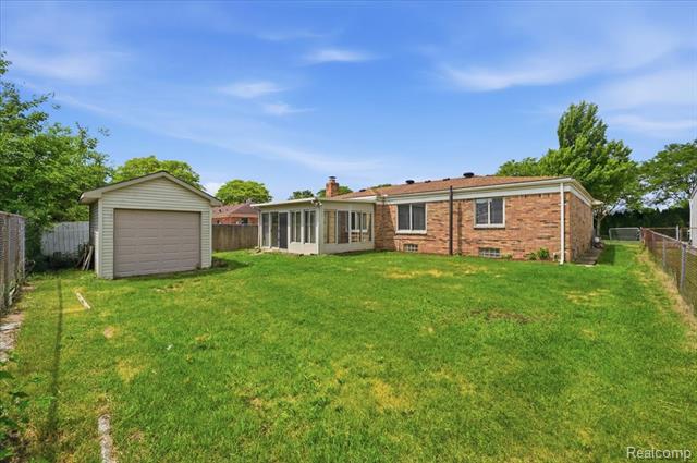 Builiding view twenty eight for 33058 Ione, Sterling Heights, MI. 48310