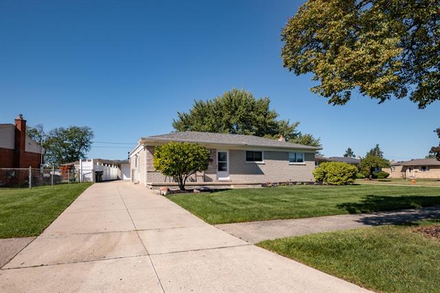 Builiding view fifty five for 33230 Morrison, Sterling Heights, MI. 48312