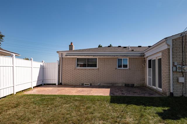 Builiding view four for 33230 Morrison, Sterling Heights, MI. 48312