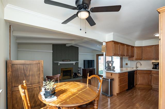 Builiding view seventeen for 33230 Morrison, Sterling Heights, MI. 48312