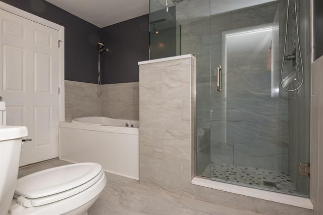 Builiding view thirty one for 33230 Morrison, Sterling Heights, MI. 48312