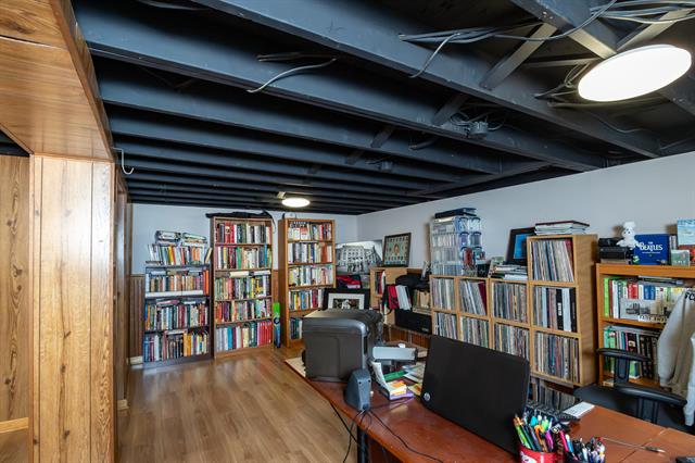 Builiding view thirty three for 33230 Morrison, Sterling Heights, MI. 48312