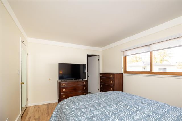 Builiding view twenty seven for 33230 Morrison, Sterling Heights, MI. 48312