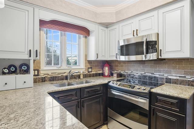 Builiding view nine for 33770 Orban, Sterling Heights, MI. 48310