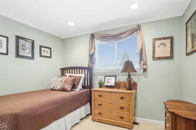 Builiding view twenty for 33770 Orban, Sterling Heights, MI. 48310