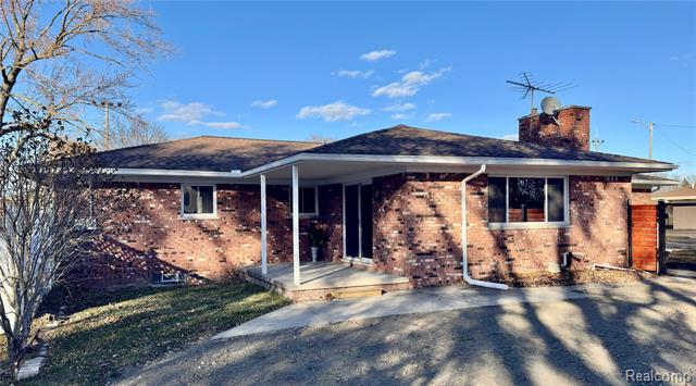 Builiding view forty two for 16970 Park, Fraser, MI. 48026