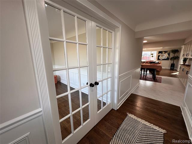 Builiding view six for 16970 Park, Fraser, MI. 48026