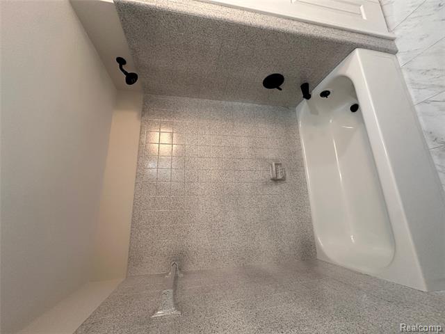 Builiding view twenty four for 16970 Park, Fraser, MI. 48026