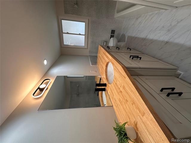 Builiding view twenty two for 16970 Park, Fraser, MI. 48026