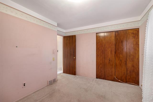 Builiding view eighteen for 33538 Somerset, Sterling Heights, MI. 48312