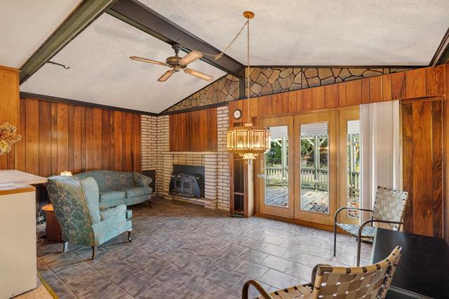 Builiding view fifteen for 33538 Somerset, Sterling Heights, MI. 48312