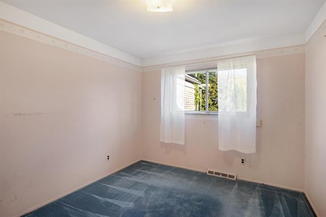 Builiding view twenty three for 33538 Somerset, Sterling Heights, MI. 48312