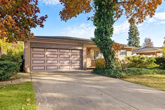 Builiding view two for 33538 Somerset, Sterling Heights, MI. 48312