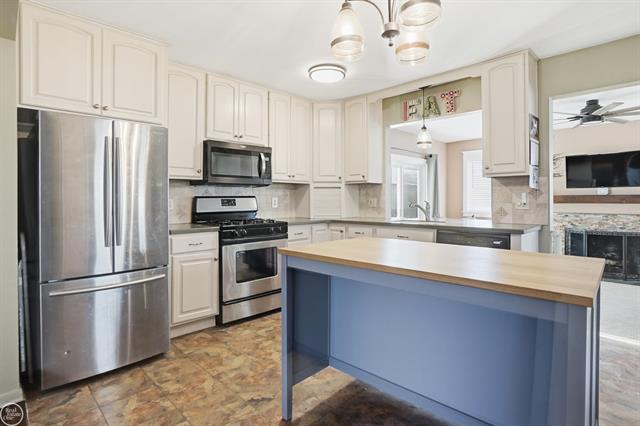 Builiding view five for 23824 Lakewood, Saint Clair Shores, MI. 48082