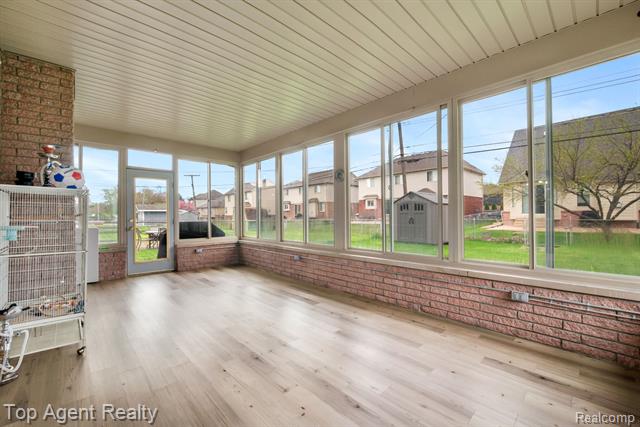 Builiding view twenty for 33437 Somerset, Sterling Heights, MI. 48312