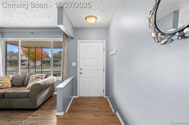 Builiding view five for 33775 Shelley Lynne, Sterling Heights, MI. 48312
