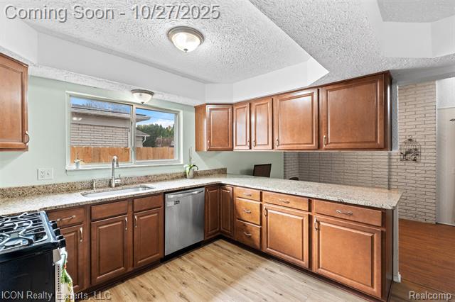 Builiding view twenty for 33775 Shelley Lynne, Sterling Heights, MI. 48312