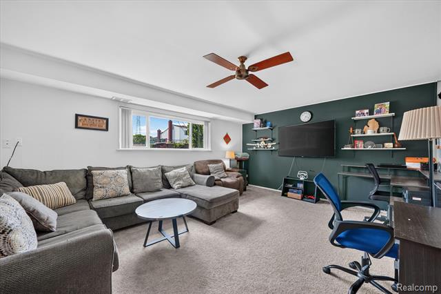 Builiding view twelve for 33879 Brookshire, Sterling Heights, MI. 48312