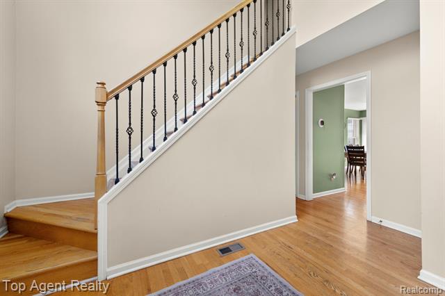 Builiding view nine for 33780 Stonecrest, Sterling Heights, MI. 48312