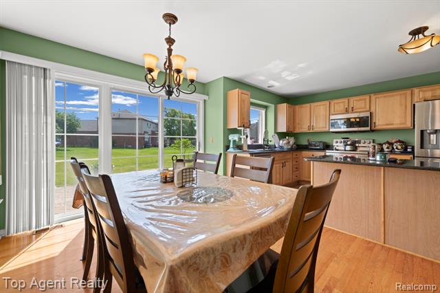 Builiding view seven for 33780 Stonecrest, Sterling Heights, MI. 48312