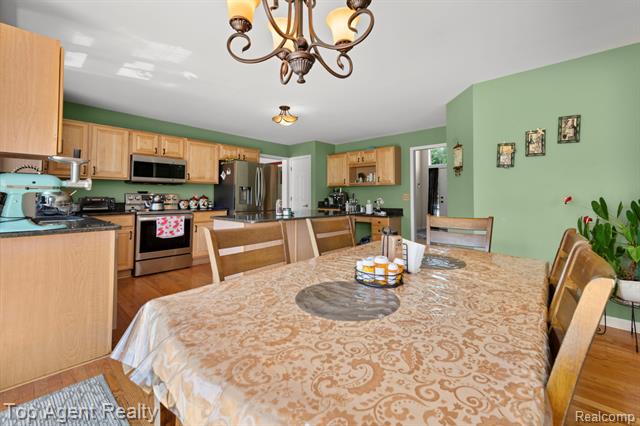 Builiding view six for 33780 Stonecrest, Sterling Heights, MI. 48312