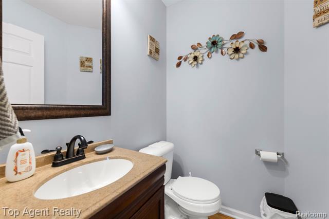 Builiding view twenty seven for 33780 Stonecrest, Sterling Heights, MI. 48312