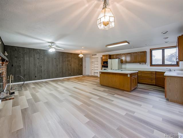 Builiding view five for 21662 Flanders, Farmington, MI. 48335