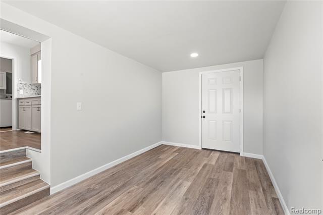 Builiding view fourteen for 34585 Koch, Sterling Heights, MI. 48310