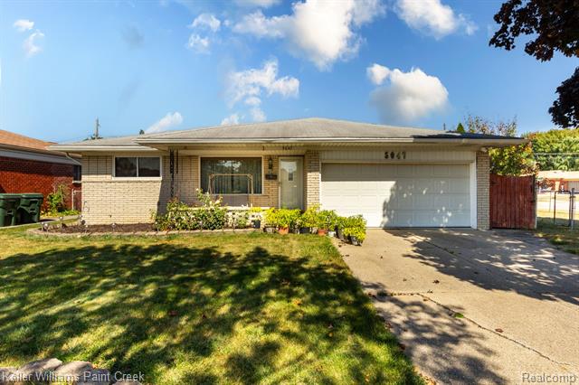 front view for 5047 Fleming Court, Sterling Heights, Mi. 48310