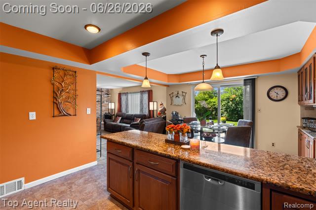 Builiding view eighteen for 11134 Fairway, Sterling Heights, MI. 48312