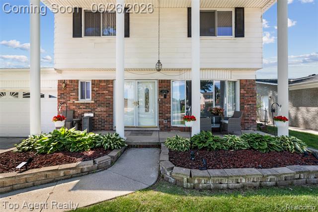 Builiding view fifty seven for 11134 Fairway, Sterling Heights, MI. 48312