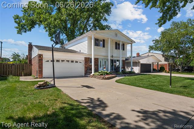 Builiding view fifty six for 11134 Fairway, Sterling Heights, MI. 48312