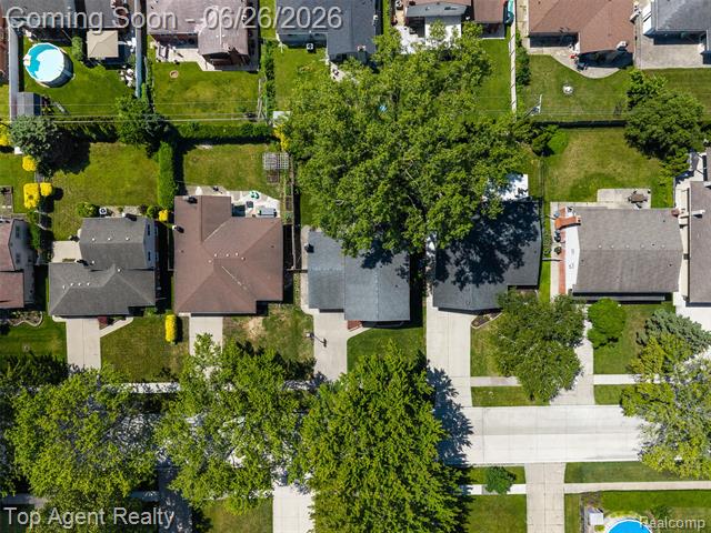 Builiding view forty nine for 11134 Fairway, Sterling Heights, MI. 48312