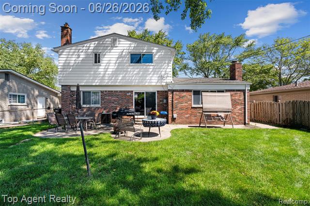 Builiding view forty two for 11134 Fairway, Sterling Heights, MI. 48312