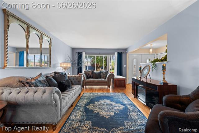 Builiding view six for 11134 Fairway, Sterling Heights, MI. 48312