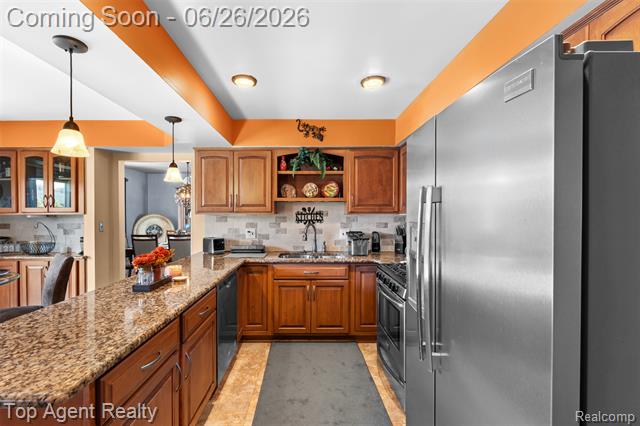 Builiding view sixteen for 11134 Fairway, Sterling Heights, MI. 48312