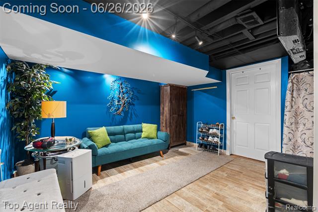 Builiding view thirty for 11134 Fairway, Sterling Heights, MI. 48312