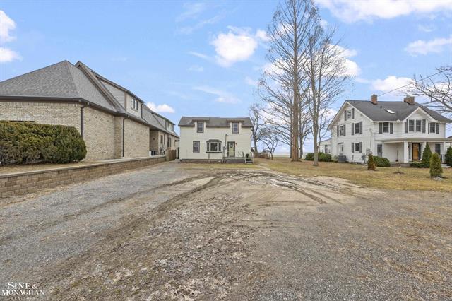 Builiding view fifteen for 34590 Jefferson, Harrison Township, MI. 48045
