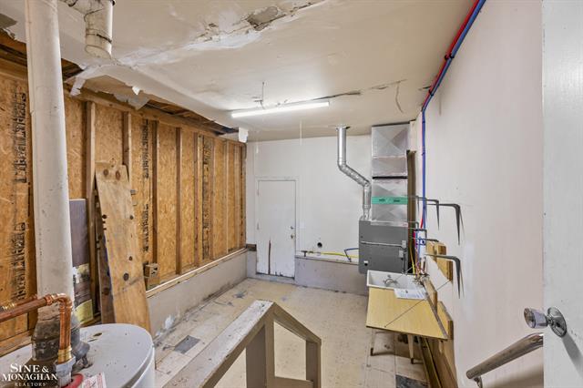 Builiding view thirty one for 34590 Jefferson, Harrison Township, MI. 48045
