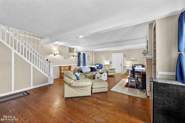 Builiding view twenty five for 34590 Jefferson, Harrison Township, MI. 48045