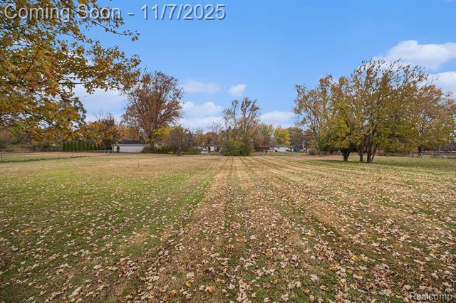 Builiding view fourteen for 5555 Kreger, Sterling Heights, MI. 48310