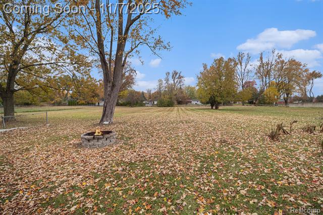 Builiding view thirteen for 5555 Kreger, Sterling Heights, MI. 48310