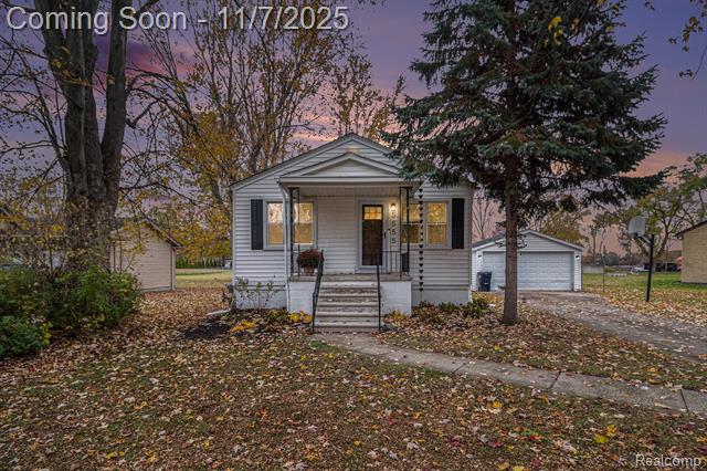 front view for 5555 Kreger St, Sterling Heights, Mi. 48310