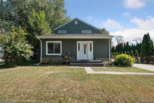 Builiding view forty three for 21526 Oxford, Farmington, MI. 48336