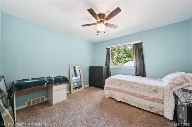 Builiding view thirty three for 21526 Oxford, Farmington, MI. 48336