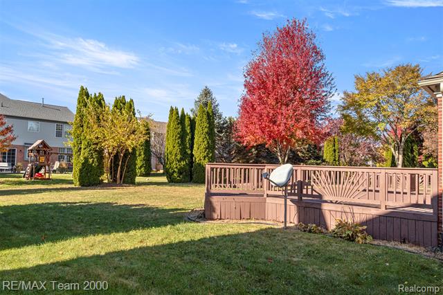 Builiding view fifty one for 34495 Orsini, Sterling Heights, MI. 48312