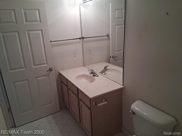 Builiding view thirty four for 34495 Orsini, Sterling Heights, MI. 48312