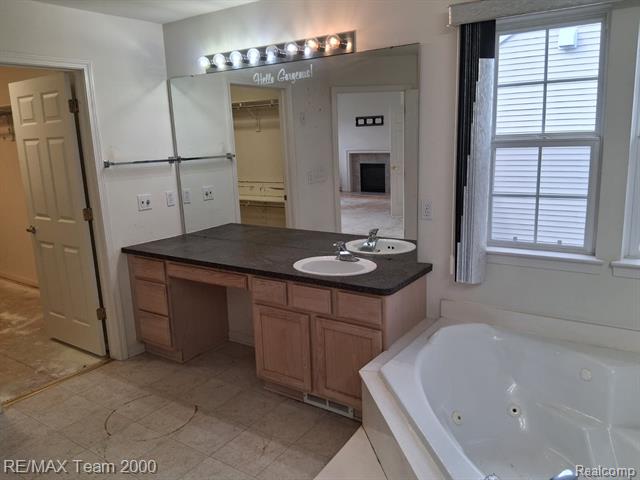 Builiding view thirty nine for 34495 Orsini, Sterling Heights, MI. 48312