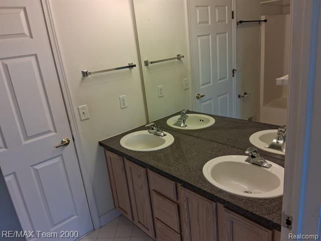 Builiding view twenty five for 34495 Orsini, Sterling Heights, MI. 48312