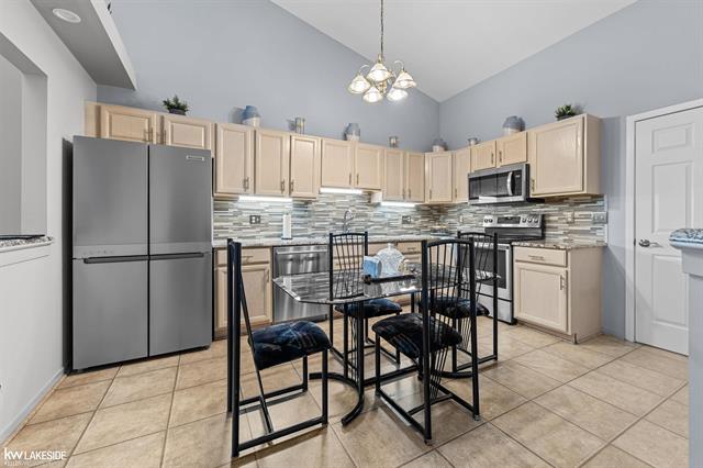 Builiding view eight for 34166 Birchway, Sterling Heights, MI. 48312